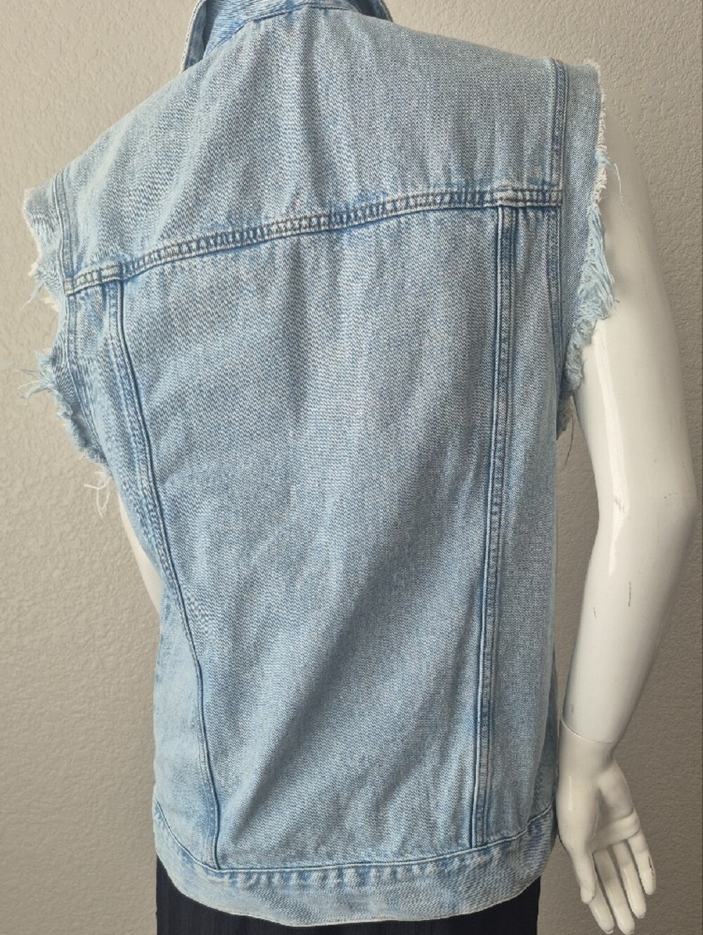 H&M Jeans Subcategory Classification - Picture 3 of 5